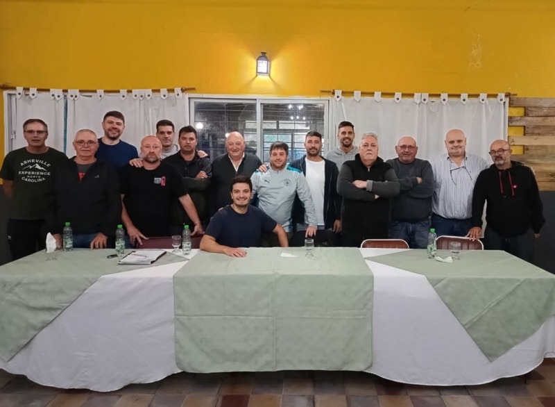 Roberto Vidal continuar al frente de Ferro